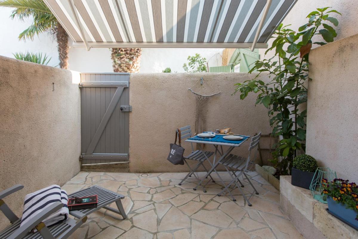 Le Clos Des Sternes La Flotte Exterior foto